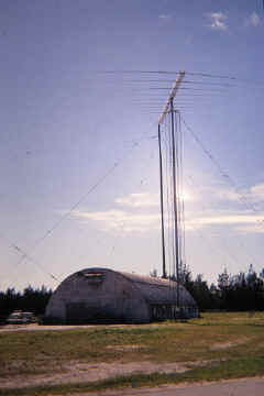 Midway Old Transmitter site and RLPA - LoRes.JPG (79893 bytes)