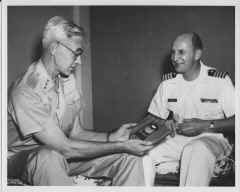 1965 OCT - US Army LTG Alfred Starbird (DCA) receives plaque from CAPT Romanick.JPG (1255444 bytes)