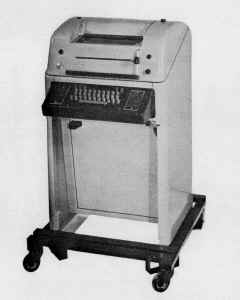 M28-dolly-01.jpg (511843 bytes)