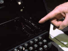 4952.jpg (2391995 bytes)